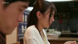 ADN-315好色父親用下流眼神看我的妻子…。 竹內夏希