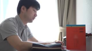 剛搬家拜託隔壁淫亂人妻給幹肏到中出 日向海
