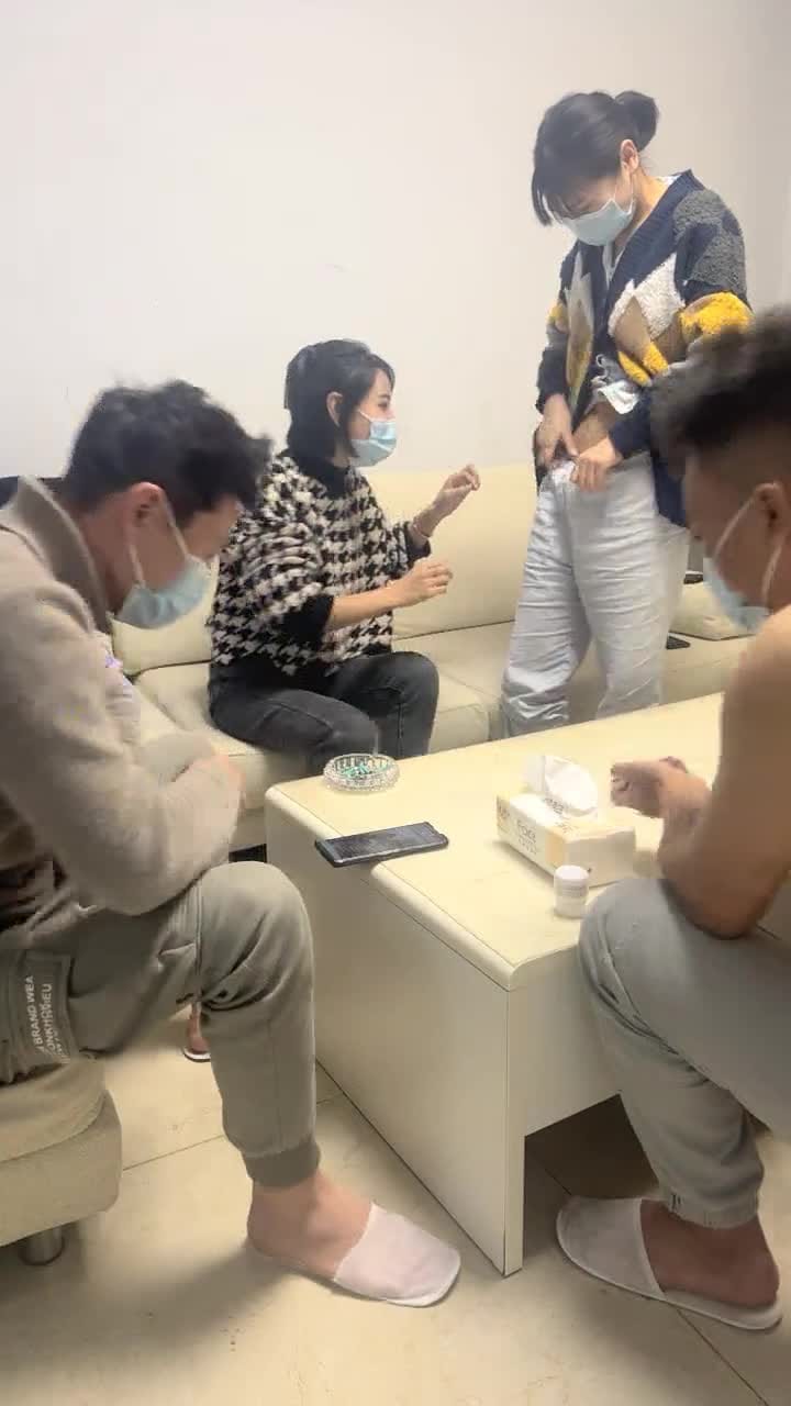 激情多人行_啪啪_三月十号