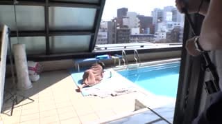 漂亮可爱妹子熊仓祥子泳池照