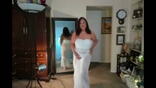 Mature Latina woman, I love to dance, play with toys when I do so that I can orgasm!