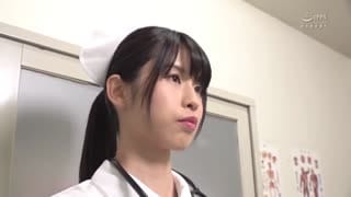  超欲求不滿喜歡舔棒的護理師！趁醫生不注意開始舔起肉棒來 GS-332