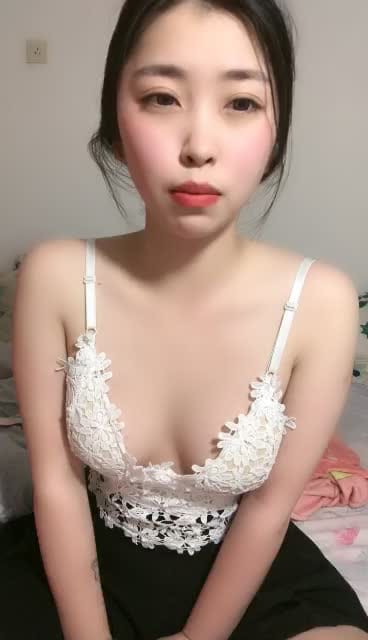 奶胸兔兔_啪啪三月三十一号