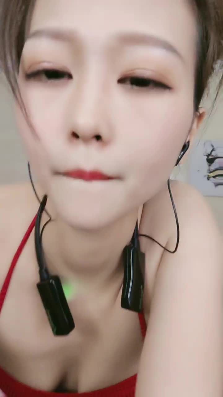 爱跳舞的豆豆_五月七号诱惑 