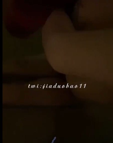 推特反差女神 佳多飽 極品尤物 短視頻 (28)