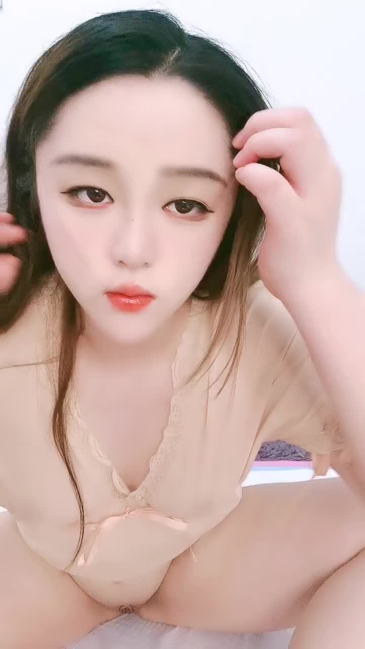 夺命大腚_女女自慰中