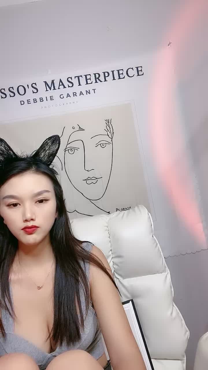 草莓味的诺儿_诱惑_20220610