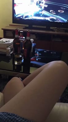 【婚纱照事件】新娘背着新郎和拍婚纱照的摄影师舔B偷情视频流出！内有小夫妻生活照婚纱照！