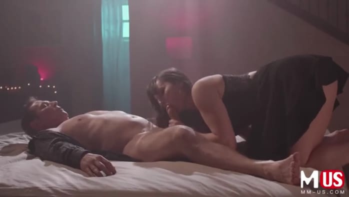 【桃视频】巨乳甜心勾引上床 LAA-0041