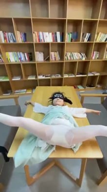 【独家爆料】新品数学老师“诱奸”小女生事件！完整版 