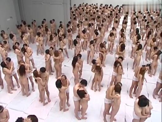 【500人“大场面】人类群P的天花板！500人大乱交破吉尼斯纪录，全网禁播资源解密！！！