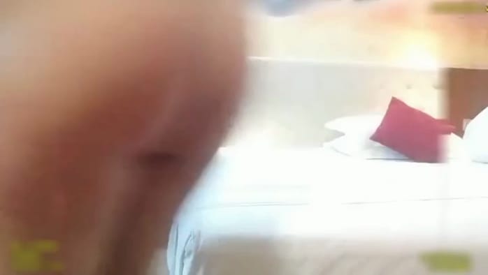 美少妇为还赌债只好卖身