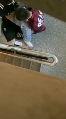 【网曝门】铁岭某技校教学楼走廊事件！现在的孩子太会玩了！