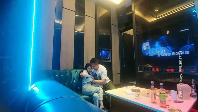 老王午夜探花_四月十一号骚货啪啪