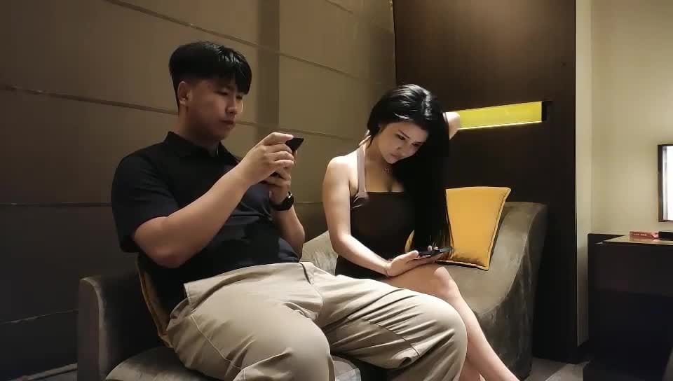 小宝寻花_约了可爱雪白粉嫩美乳妹子