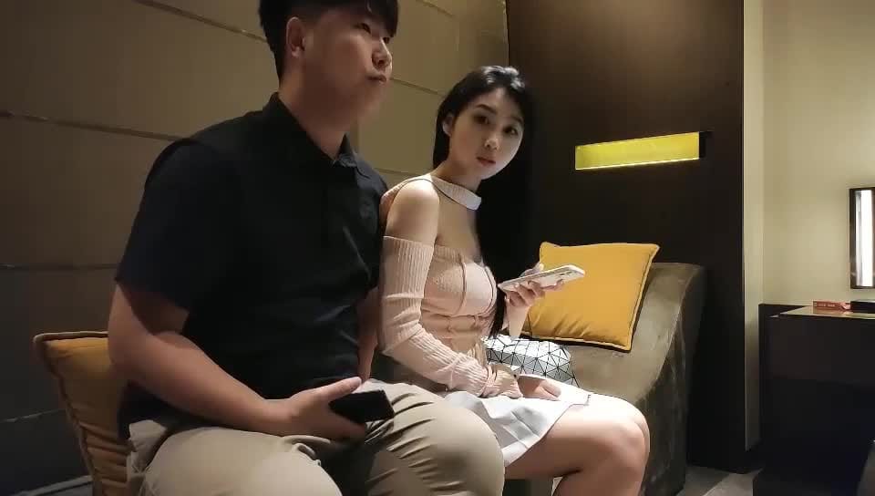 小宝寻花_长腿巨乳美女女上位
