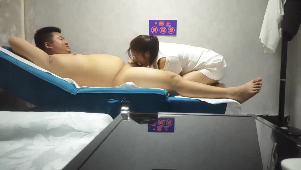 女探花燕姐勾引客人
