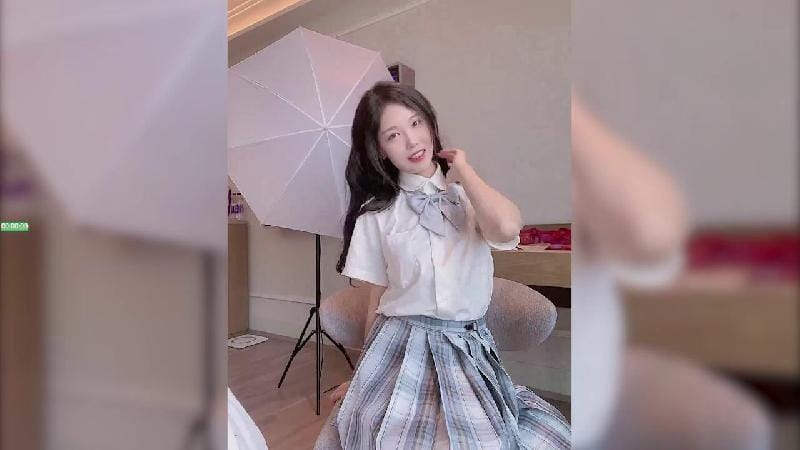 鸨哳喼稻W紅美女【抖娘利世】最新定制-捆綁秘書待莖佳陰雀紋和服極致誘惑bak
