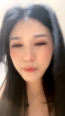 长相甜美的大奶妹子