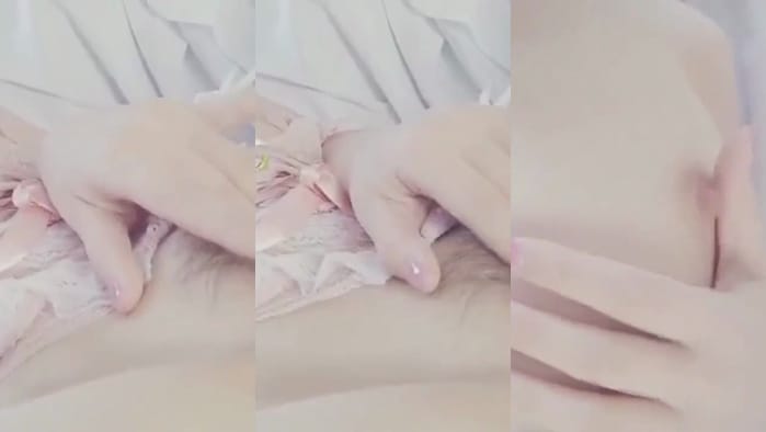 少女恶犬VIP粉丝限定大尺度视频～氛围就像仙女下凡般甜蜜四溢带点淫气
