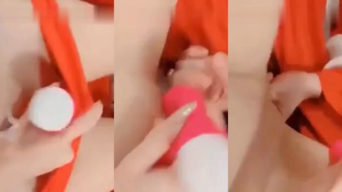 声音甜美的高颜值女神~圣诞节收到圣诞老爷爷的浓浓白浆~只想赶快把它全部吃掉~