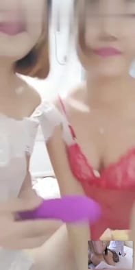 【国产馆】露脸姐妹花第一次玩直播还很新鲜笑的很舔 主动舔奶诱惑|
