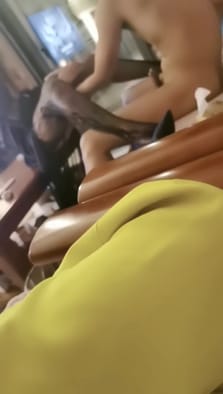 黛爷 被暴操小助理旁边拍