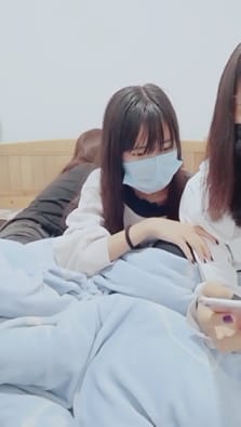 上三个00后的妹子  想搞谁就干谁