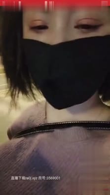 《苍老师》爆乳母女档回归~ 午夜搭讪要回家的路人双飞打野炮!