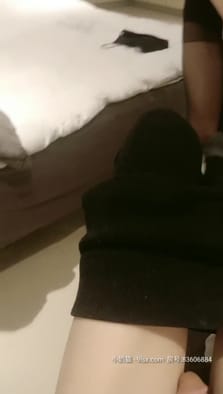 (亲姐妹口爆颜射) 户外露出