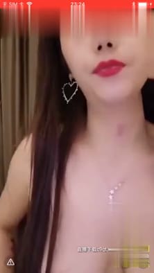 霸气十足的白皙巨乳女神和炮友开直播~边口交边叫对方叫妈妈!!