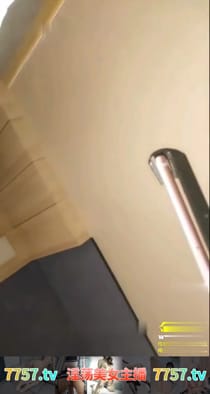 (绿波小洋)高颜值红唇妹洗澡大秀