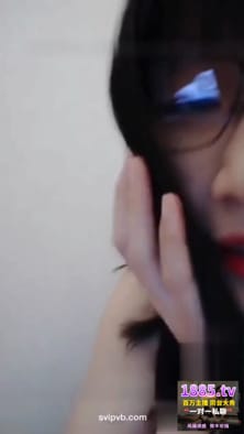 样貌清纯的漂亮妹妹故意勾引前来外卖小哥，不操白不操~美女错过就没了~