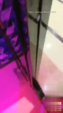 在KTV艹翻极品小浪货Avove 撅着屁股的小骚货 清洁阿姨感叹现在的小情侣太会玩了