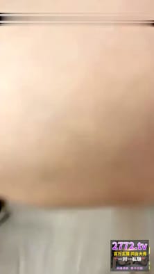 大奶子姐姐居家姐弟激情啪啪，很主动自己坐上来掰穴插入晃动奶子呻吟诱人