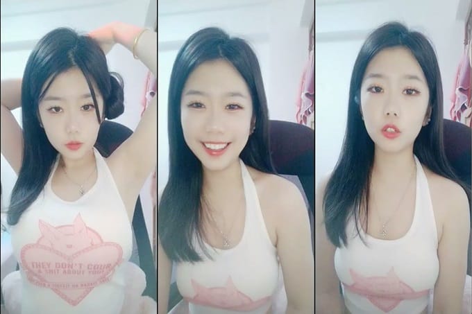 纯欲系天花板！近期下海超高颜值！撩起小背心看小奶子，换上睡衣项圈链子，扭腰摆臀脱衣舞