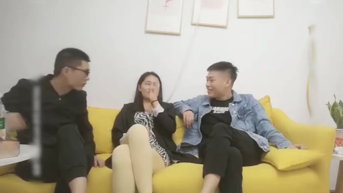 看就看硬啦 