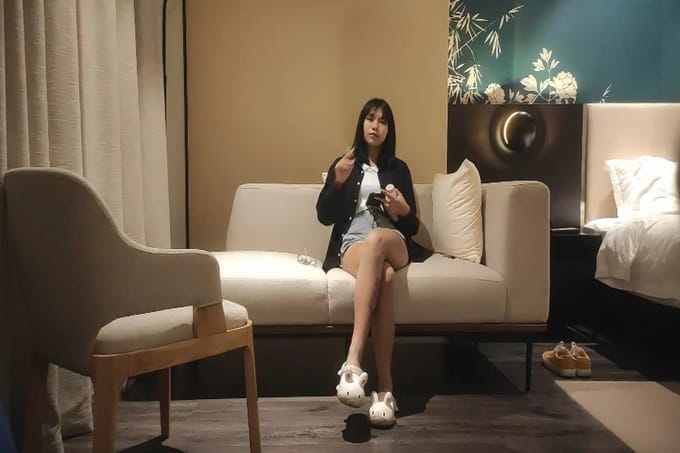 3000网约极品外围女神 大长腿高颜值 被大屌干得捂着肚子求饶