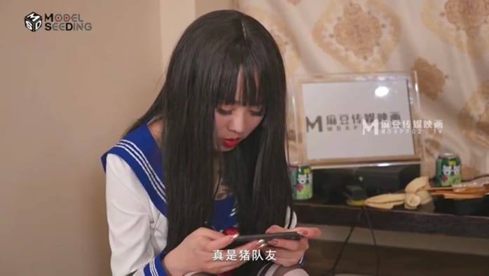 【桃视频】网瘾少妇的日常