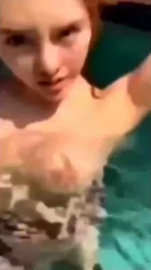 【网曝门】抖音”小小鱼露“泳池不雅视频流出