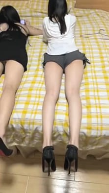 酒店淫乱4P，蜂腰翘臀，美人如玉.x264.aac