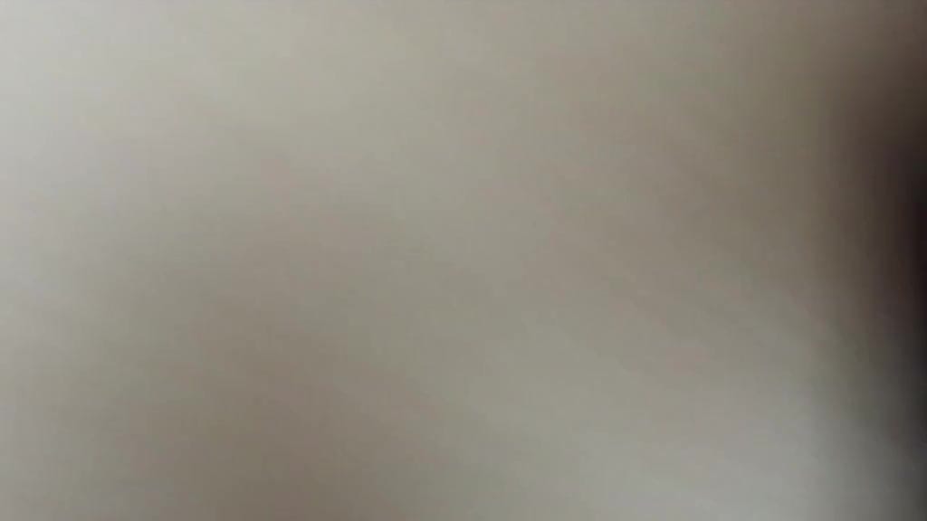 [那女神太美我不敢看!!]网路火红名校女神的汙点，性爱影片流出!!!