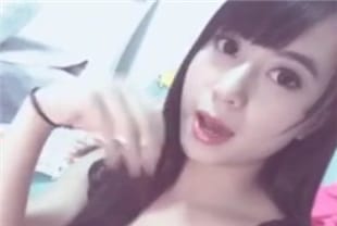 爆乳嫩模黄可17岁迷醉性爱视频外流