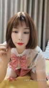 瑶瑶S686性感红唇短发妹子自慰炮友啪啪，震动棒摩擦特写口交侧入大力猛操