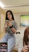 清纯外围女神喊上闺蜜，互舔69粉穴淫水狂飙