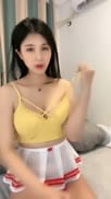 大奶妹子太饥渴，拿出一堆道具自慰