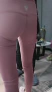 少妇练瑜伽勾引炮友穿上连体丝袜双人啪啪