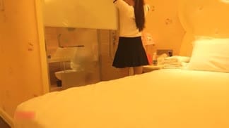 【国产馆】豪華酒店大D哥1000元選了位剛來兼職的漂亮美女還會倒掛金鉤