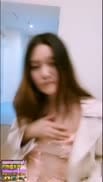 【国产馆】对白精彩淫荡网红美女剧情演绎宾馆电视不会用叫服务员来强行按倒床