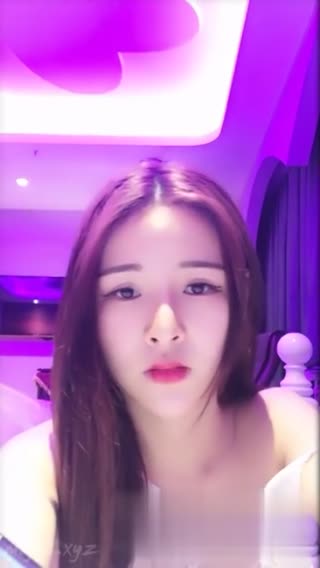 大的握不住! 可爱女主播发育太良好 圆润两颗手感极佳